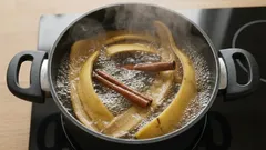 Bananenschillen koken met kaneel: wat zijn de voordelen en waarom zou je dit doen?