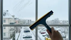 Glas kras verwijderen: 4 huismiddelen die lichte krasjes minder zichtbaar maken